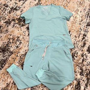 Large Figs Scrub Set - Sea Foam Green
